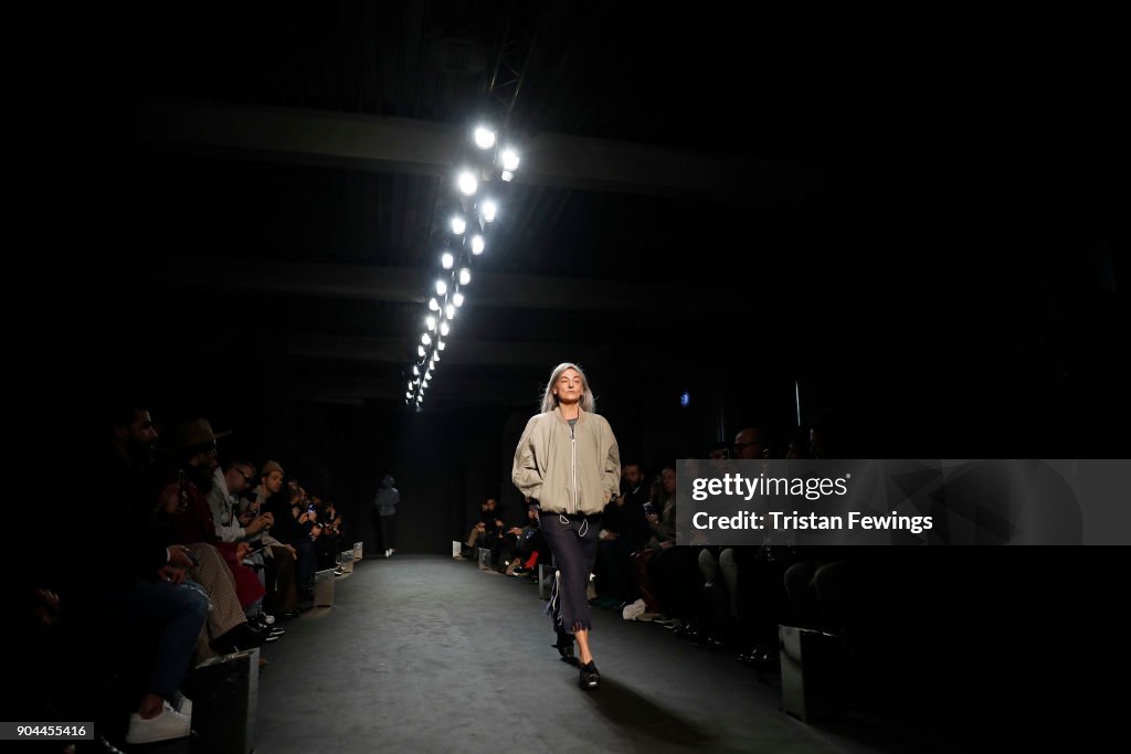 Miaoran - Runway - Milan Men's Fashion Week Fall/Winter 2018/19