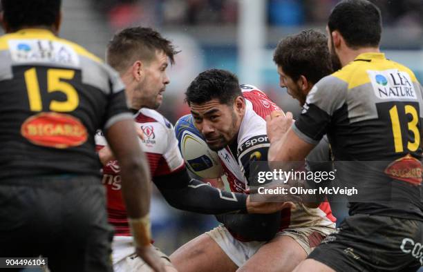 , United Kingdom - 13 January 2018; Charles Piutau of Ulster in action against Vincent Rattez of La Rochelle during the European Rugby Champions Cup...