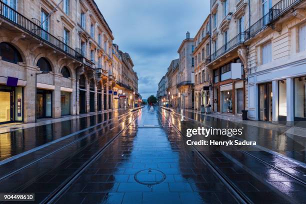 france, nouvelle-aquitaine, bordeaux, street in old town - bordeaux street stock pictures, royalty-free photos & images