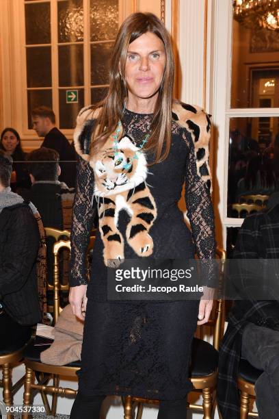 Anna Dello Russo attends the Versace show during Milan Men's Fashion Week Fall/Winter 2018/19 on January 13, 2018 in Milan, Italy.