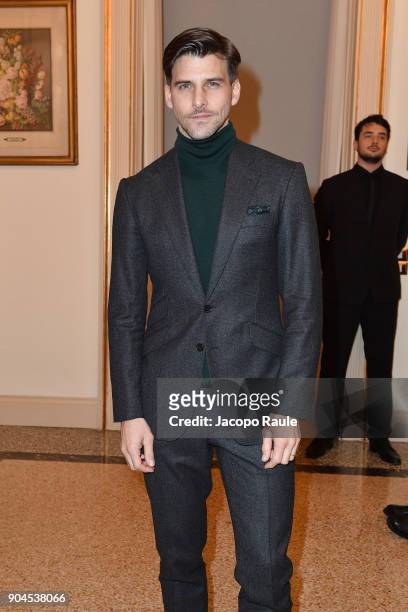 Johannes Huebl attends the Versace show during Milan Men's Fashion Week Fall/Winter 2018/19 on January 13, 2018 in Milan, Italy.