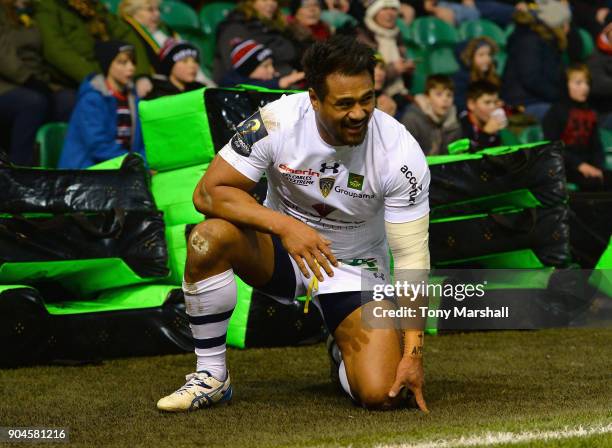 Isaiah Toeava of ASM Clermont Auvergne celebrates after scoring their second try during the European Rugby Champions Cup match between Northampton...