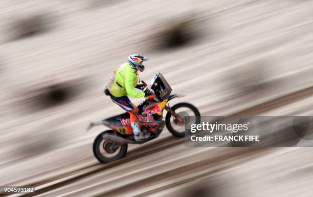 France's Antoine Meo powers his Ktm during Stage 7 of the 2018 Dakar Rally between La Paz and Uyuni, Bolivia, on January 13, 2018. / AFP PHOTO /...