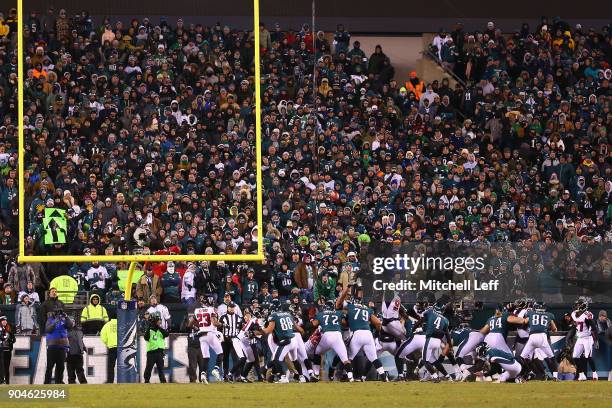 Jake Elliott of the Philadelphia Eagles kicks a 21 yard field goal against the Atlanta Falcons during the fourth quarter in the NFC Divisional...