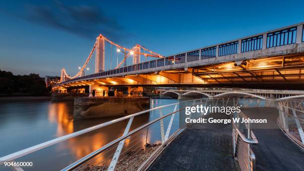 chelsea bridge - embankment stock pictures, royalty-free photos & images