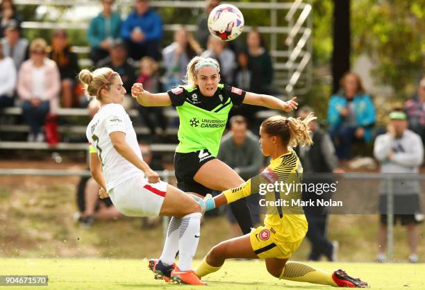 Ellie Carpenter of Canberra in action during the round 11 W-League match between Canberra United and the Western Sydney Wanderers at McKellar Park on...