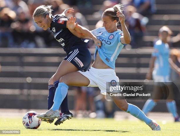 Laura Spiranovic of Melbourne Victory and Aivi Luik of Melbourne City contest the ball during the round 11 W-League match between the Melbourne...