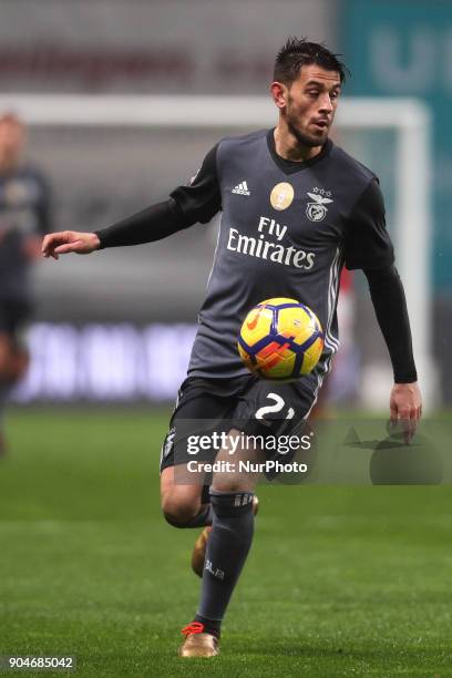 Benfica's Portuguese midfielder Pizzi in action during the Premier League 2017/18 match between SC Braga and SL Benfica, at Municipal de Braga...