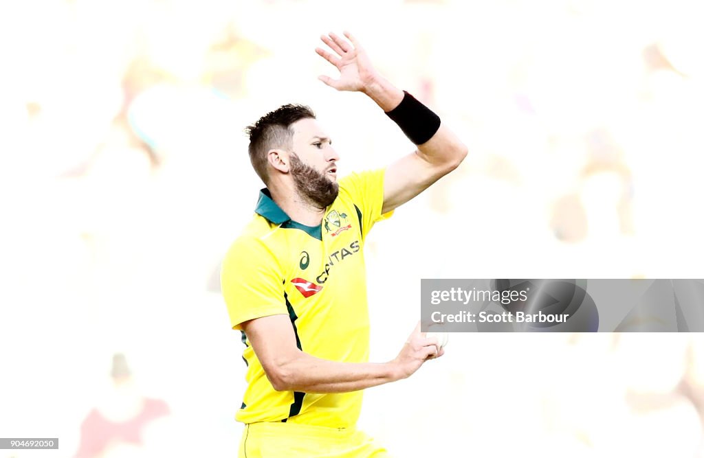 Australia v England - Game 1