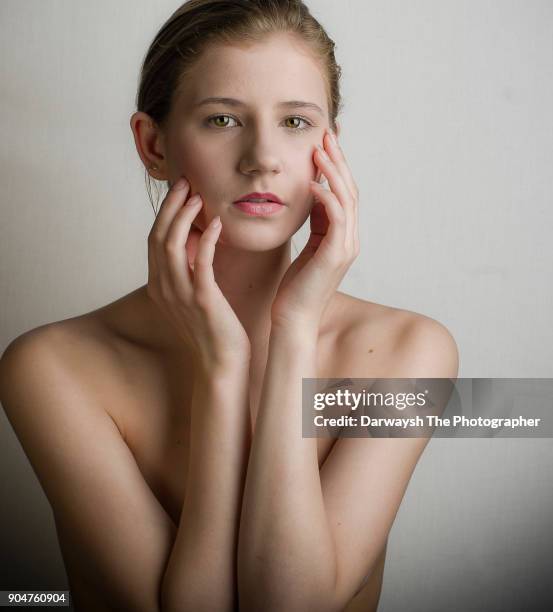 dirty deed's - équipement de privation de liberté photos et images de collection