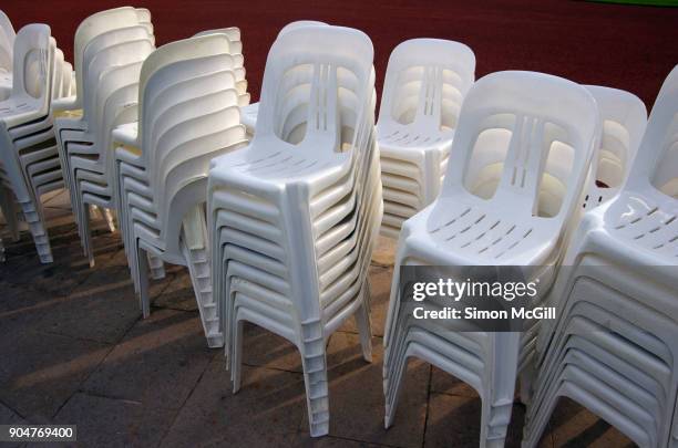 stacking lawn chairs plastic