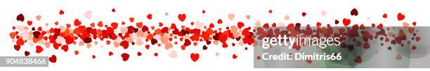 illustrations, cliparts, dessins animés et icônes de confettis coeur d’affilée - amour repéré la ligne abstraite pour une utilisation comme un élément de design - collier de fleurs