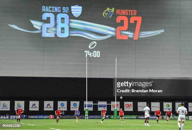 Paris , France - 14 January 2018; Munster scrum-half Conor Murray kicks a penalty to give his side a 30-28 lead with 6 minutes to play during the...