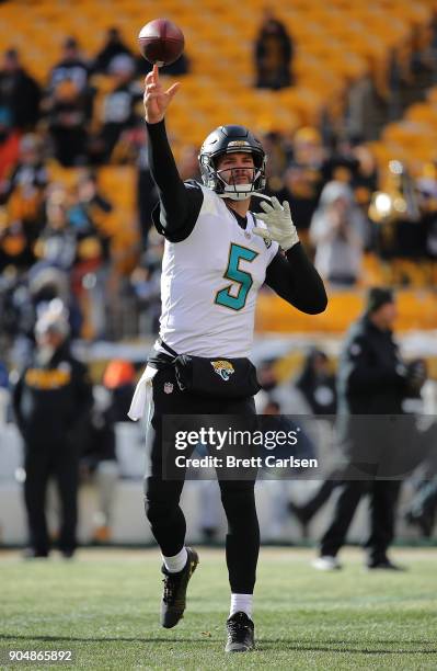Blake Bortles of the Jacksonville Jaguars warms up before the AFC Divisional Playoff game against the Pittsburgh Steelers at Heinz Field on January...