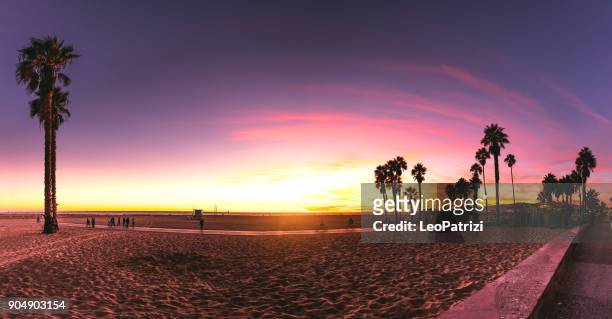 los angeles - santa monica, california vacker solnedgång på stranden - santa monica los angeles bildbanksfoton och bilder