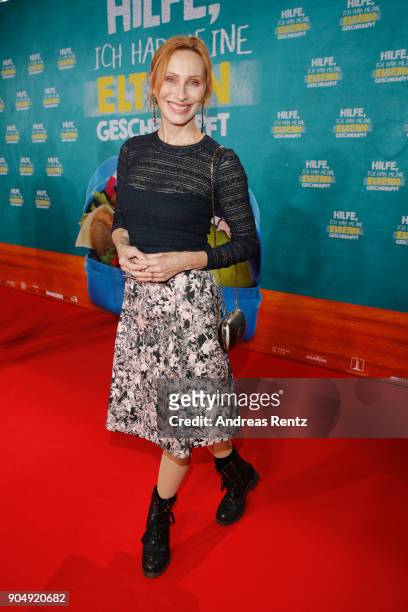 Andrea Sawatzki attends the premiere of 'Hilfe, ich hab meine Eltern geschrumpft' at Cinedom on January 14, 2018 in Cologne, Germany.