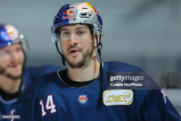 Steve Pinizzotto of Red Bull Munich before the 42th Gameday of German Ice Hockey League between Red Bull Munich and Nuernberg Ice Tigers at...