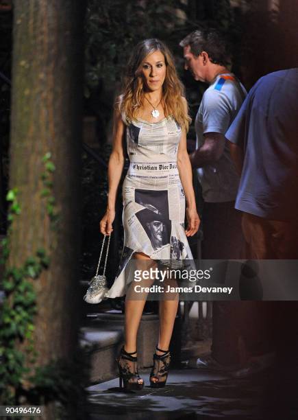 Sarah Jessica Parker films on location for "Sex And The City 2" on the Streets of Manhattan on September 4, 2009 in New York City.
