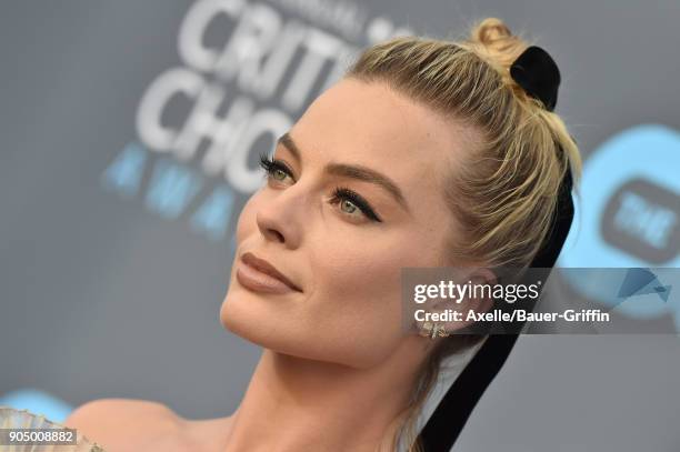 Actress Margot Robbie attends the 23rd Annual Critics' Choice Awards at Barker Hangar on January 11, 2018 in Santa Monica, California.