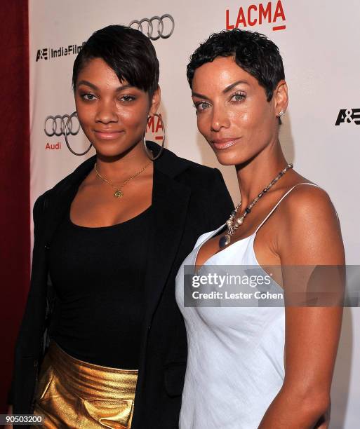 Actress Nicole Mitchell Murphy and daughter arrive on the red carpet at the Los Angeles special screening of "The September Issue" at the Los Angeles...