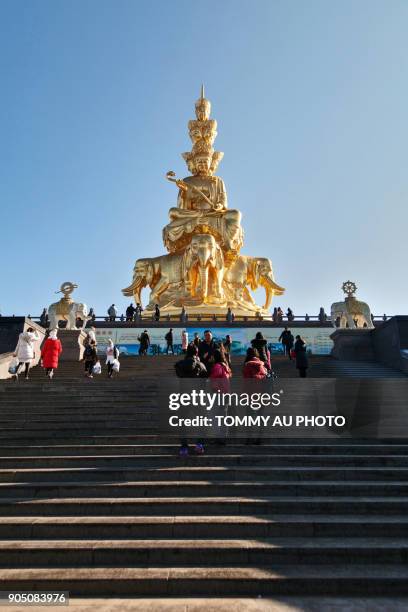 steps to golden summit - emei shan stock pictures, royalty-free photos & images