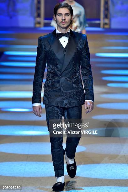 Will Peltz walks the runway at the Dolce & Gabbana show during Milan Men's Fashion Week Fall/Winter 2018/19 on January 13, 2018 in Milan, Italy.