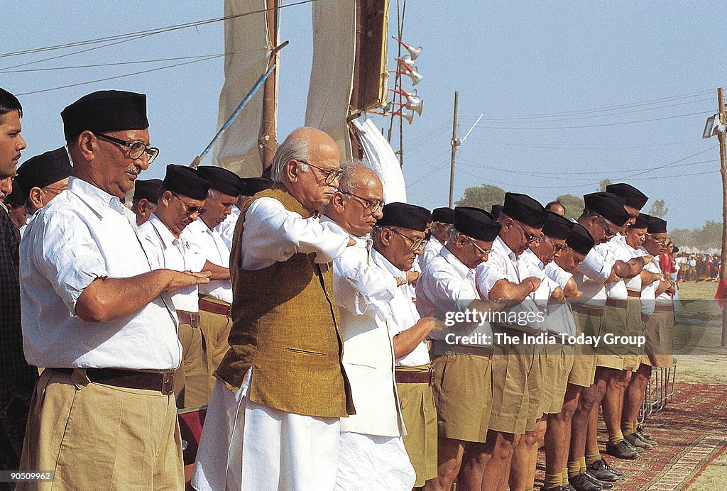 Lal Krishna Advani, Leader of BJP and other RSS members in RSS Camp. DIGICAM-IT USED 20/06/2005