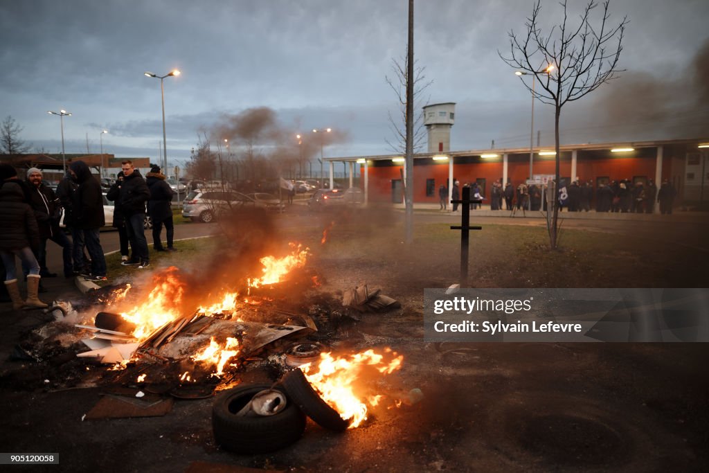 Prison Guards Block Access To Prison To Demand More Security After German Al-Qaeda Convict Attacked Guards