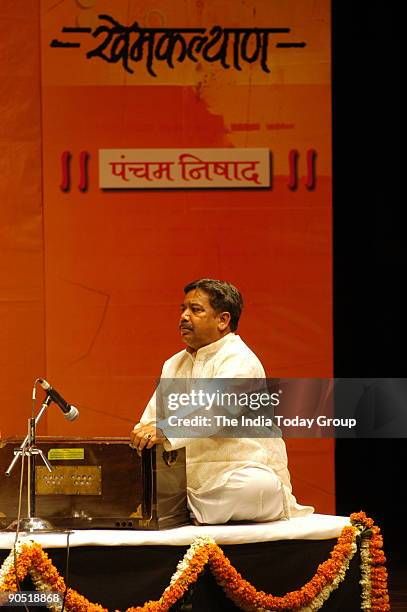 Ustad Mehmood Dholpuri, Harmonium Player in New Delhi, India