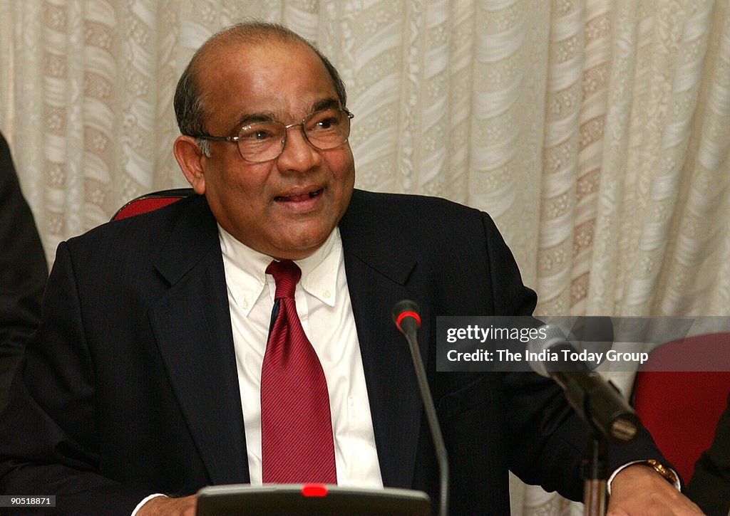 Yv Reddy Rbi Governor Dr YV Reddy, Governor, Reserve Bank of India, announces the Mid-term ...