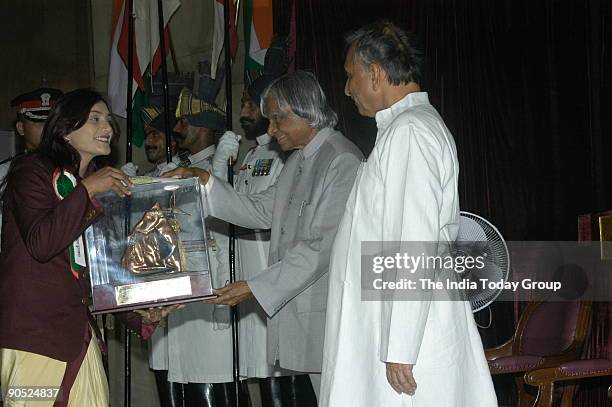 Shital Kamalakar Mahajan Receiving the Tenzing Norgay National Adventure Award from APJ Abdul Kalam, President of India at Sports and Adventure...