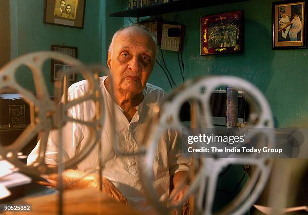 N R Mahida 28 Mahida Stock Photos, High-Res Pictures, and Images - Getty Images