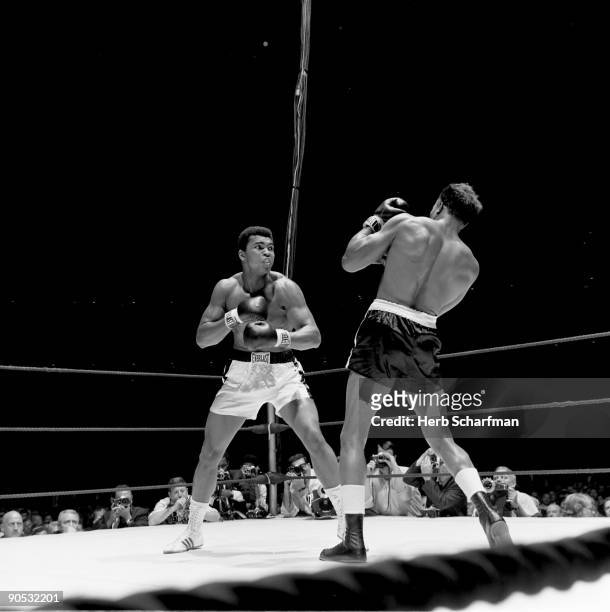 World Heavyweight Title: Muhammad Ali in action vs Cleveland Williams during fight at Astrodome. Houston, TX CREDIT: Herb Scharfman