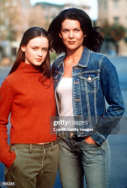 Alexis Bledel and Lauren Graham star in Warner Bros. TV series "The Gilmore Girls."