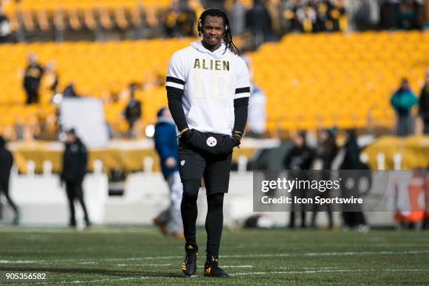 Pittsburgh Steelers wide receiver Martavis Bryant looks on during the AFC Divisional Playoff game between the Jacksonville Jaguars and the Pittsburgh...