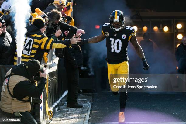 Pittsburgh Steelers wide receiver Martavis Bryant is announced during the AFC Divisional Playoff game between the Jacksonville Jaguars and the...