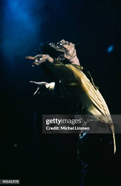 Mj Singer American singer Michael Jackson performing on stage, circa 1997. News ...