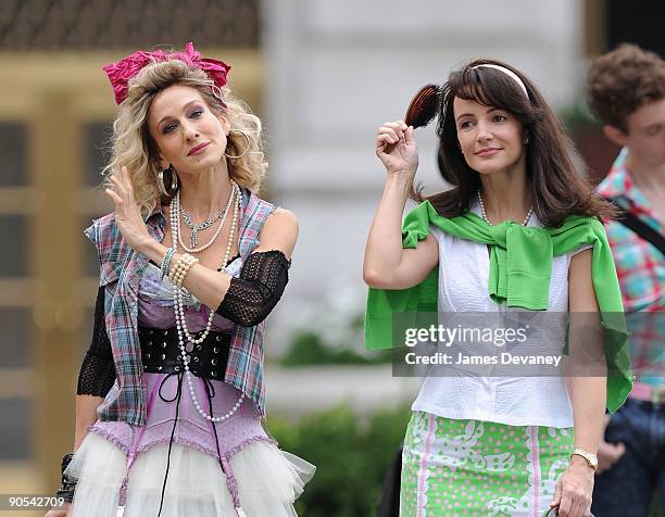 Sarah Jessica Parker and Kristin Davis filming on location for "Sex And The City 2" on the Streets of Manhattan on September 9, 2009 in New York City.