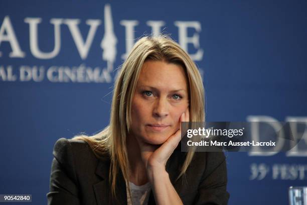 Actress Robin Wright Penn poses during the Press Conference of the movie 'The Private Lives Of Pippa Lee' at the 35th American Film Festival in...