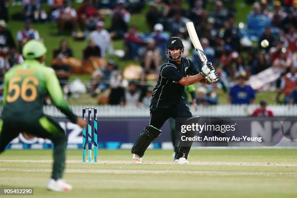 Colin de Grandhomme of New Zealand bats during game four of the One Day International Series between New Zealand and Pakistan at Seddon Park on...