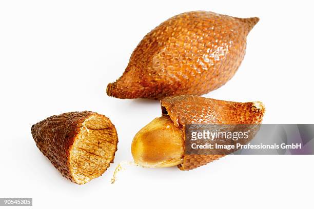 snake fruits on white background, close up - snake fruit stock pictures, royalty-free photos & images