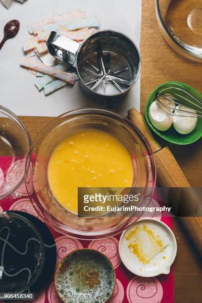 baking utensils and cake batter - flour sifter stock pictures, royalty-free photos & images