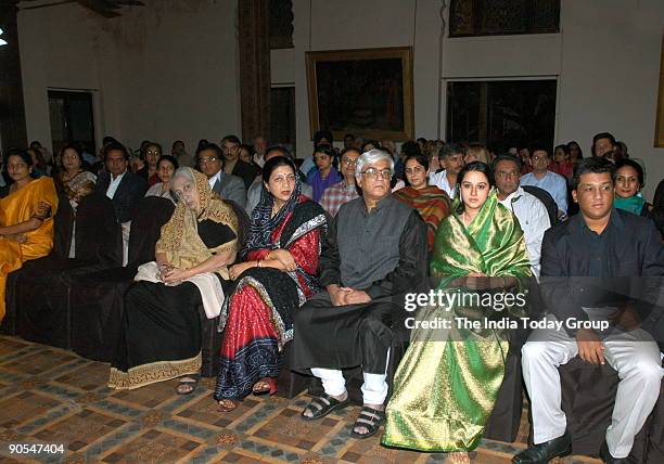Laxmi Ranjit 334 Gujarat Palace Stock Photos, High-Res Pictures, and Images - Getty ...