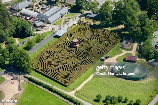 Maze, Longleat, Wiltshire, 2015. Artist Damian Grady.