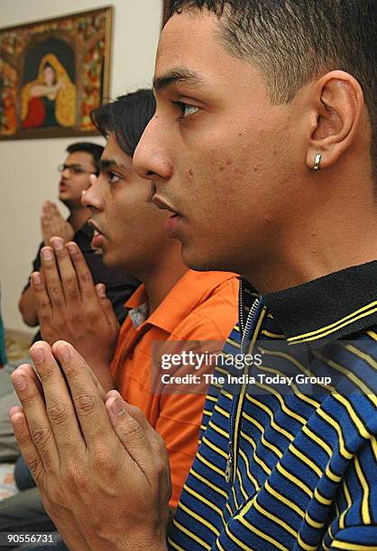 Chanting at Bharat Soka Gakkai in New Delhi, India