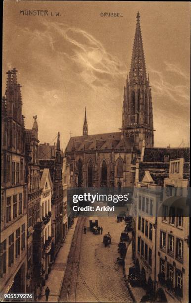 Ak Münster in Westfalen, Drubbel, Straßenpartie mit Blick zur Kirche