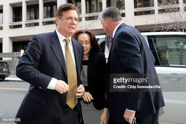 Former Trump campaign manager Paul Manafort and his wife Kathleen arrive at the Prettyman Federal Courthouse January 16, 2018 in Washington, DC....