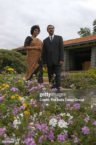 Dr Roshney Issac 24 Soukya Stock Photos, High-Res Pictures, and Images - Getty Images