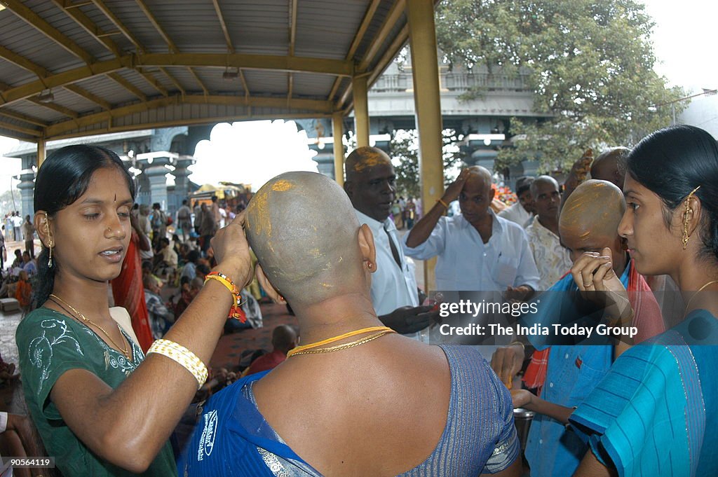 Devotees who have offered their hairs to Lord Venkateswara Temple... News  Photo - Getty Images