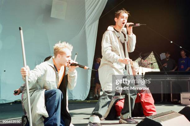 Cardiff's Big Weekend Summer Festival, Cardiff, Wales, 5th August 2000. Boyband - Skandal.